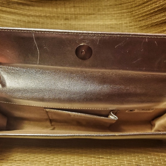 Stuart Weitzman Gold Clutch Bag - Picture 5 of 9